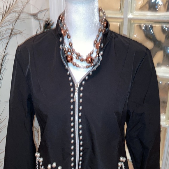 CLEARANCE!!!NEW w/Tags black & pearl windbreaker. This one is stunning!🥰♠️♠️ - Picture 16 of 17
